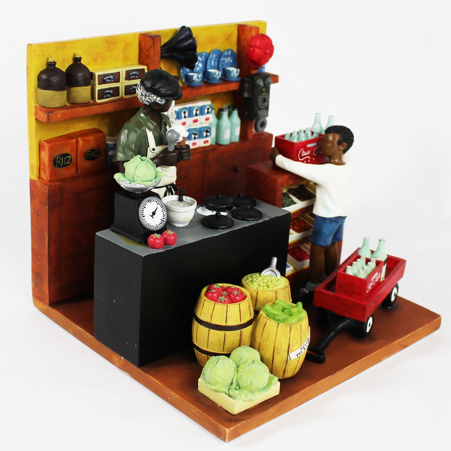 Two Scoops & Refund LE Figurine Annie Lee - side