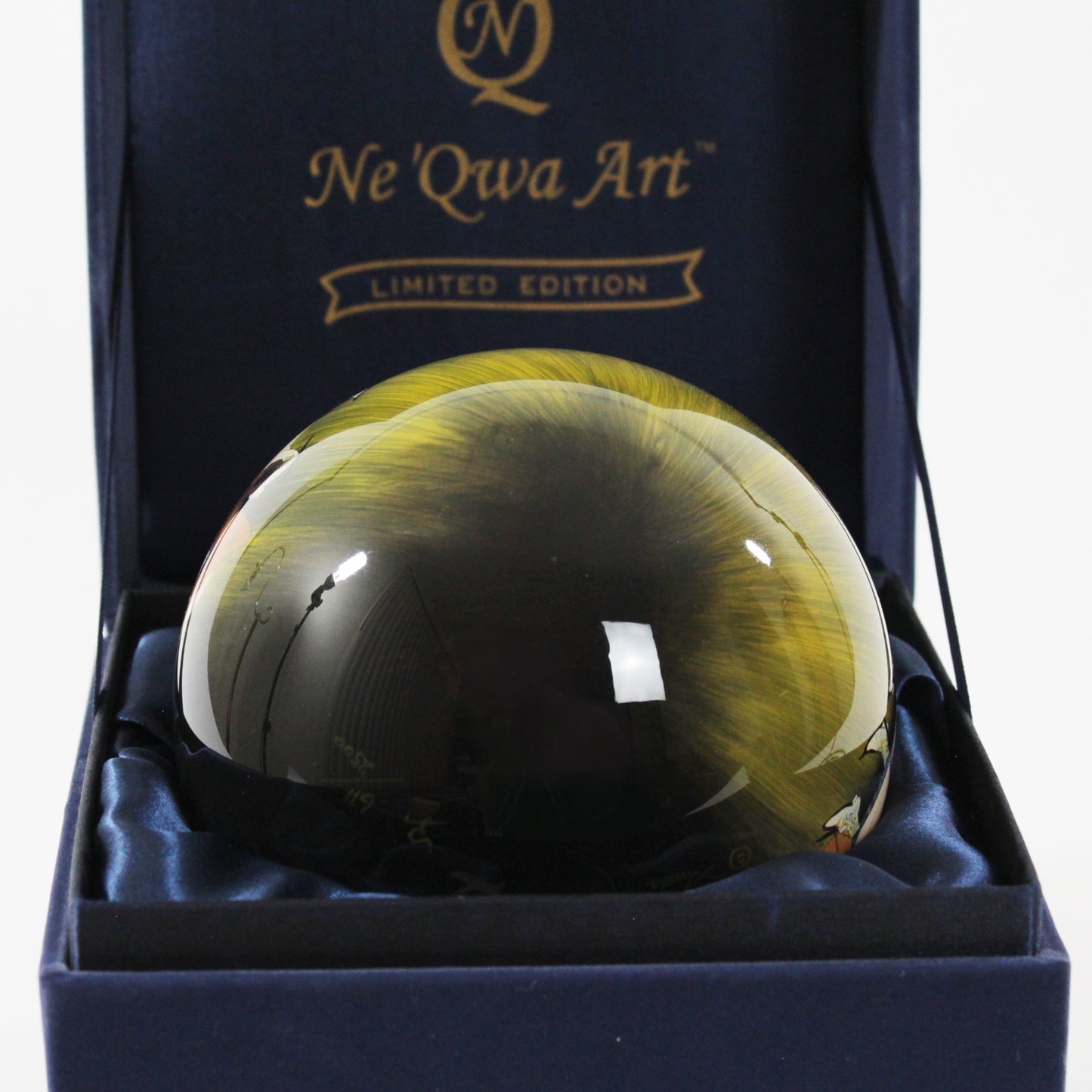 Ne'Qwa Art Glass Ornament "The Mother Board" by Annie Lee back
