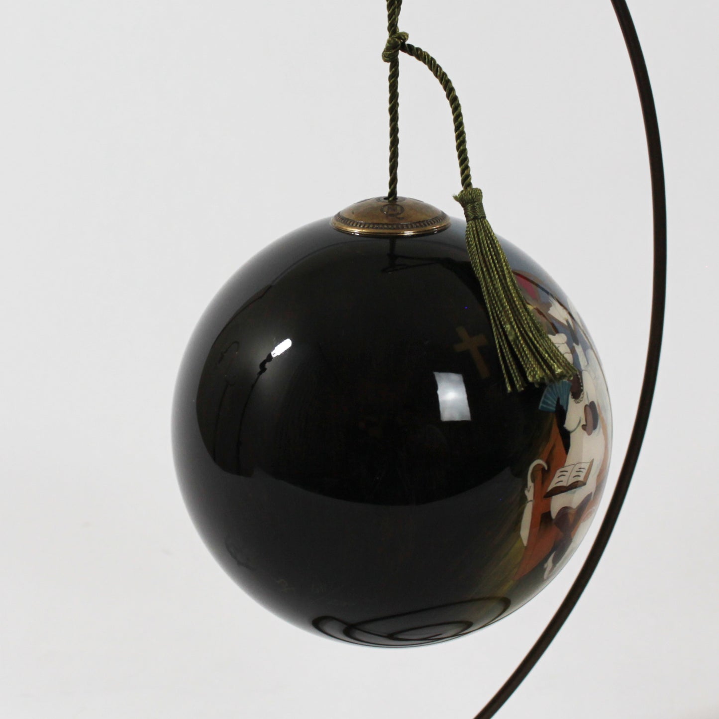 Ne'Qwa Art Glass Ornament "The Mother Board" by Annie Lee hanging back