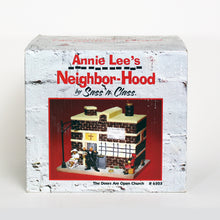 Load image into Gallery viewer, Annie Lee Sass n&#39; Class The Doors Are Always Open Church #6303 Neighborhood Figurine box
