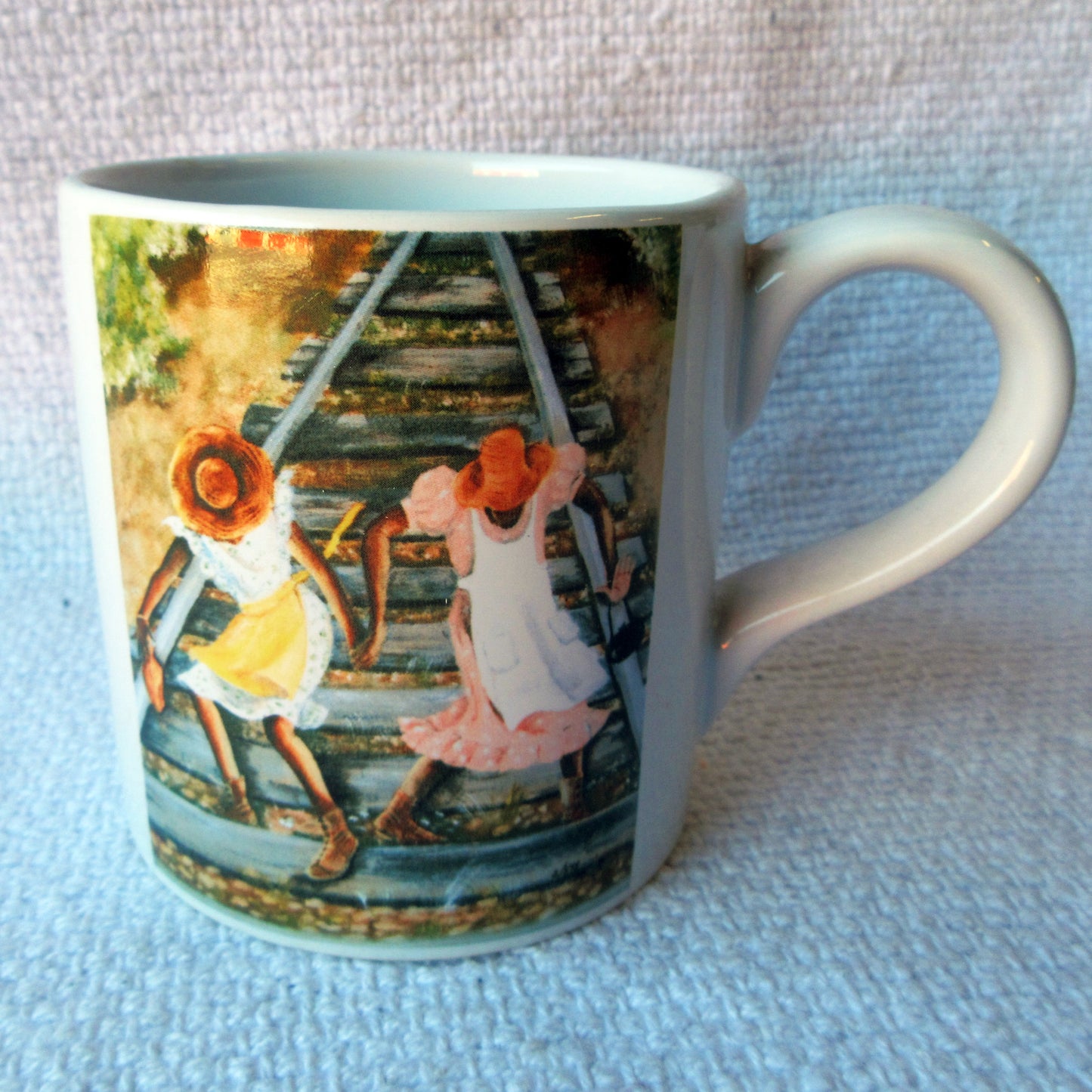 Gettin' To Town Mug with art by Annie Lee side