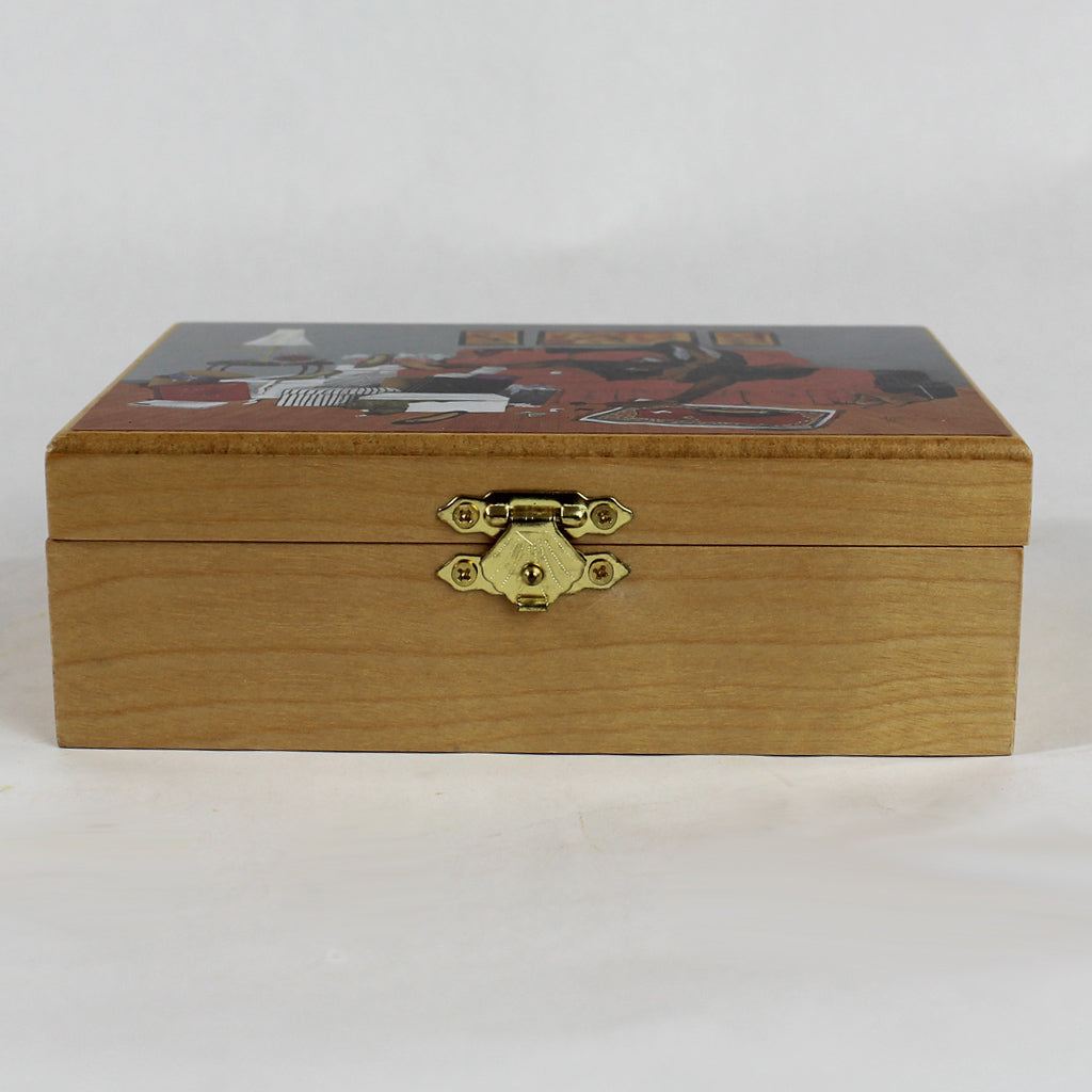 MAX-ed Out - Annie Lee Jewelry Box front