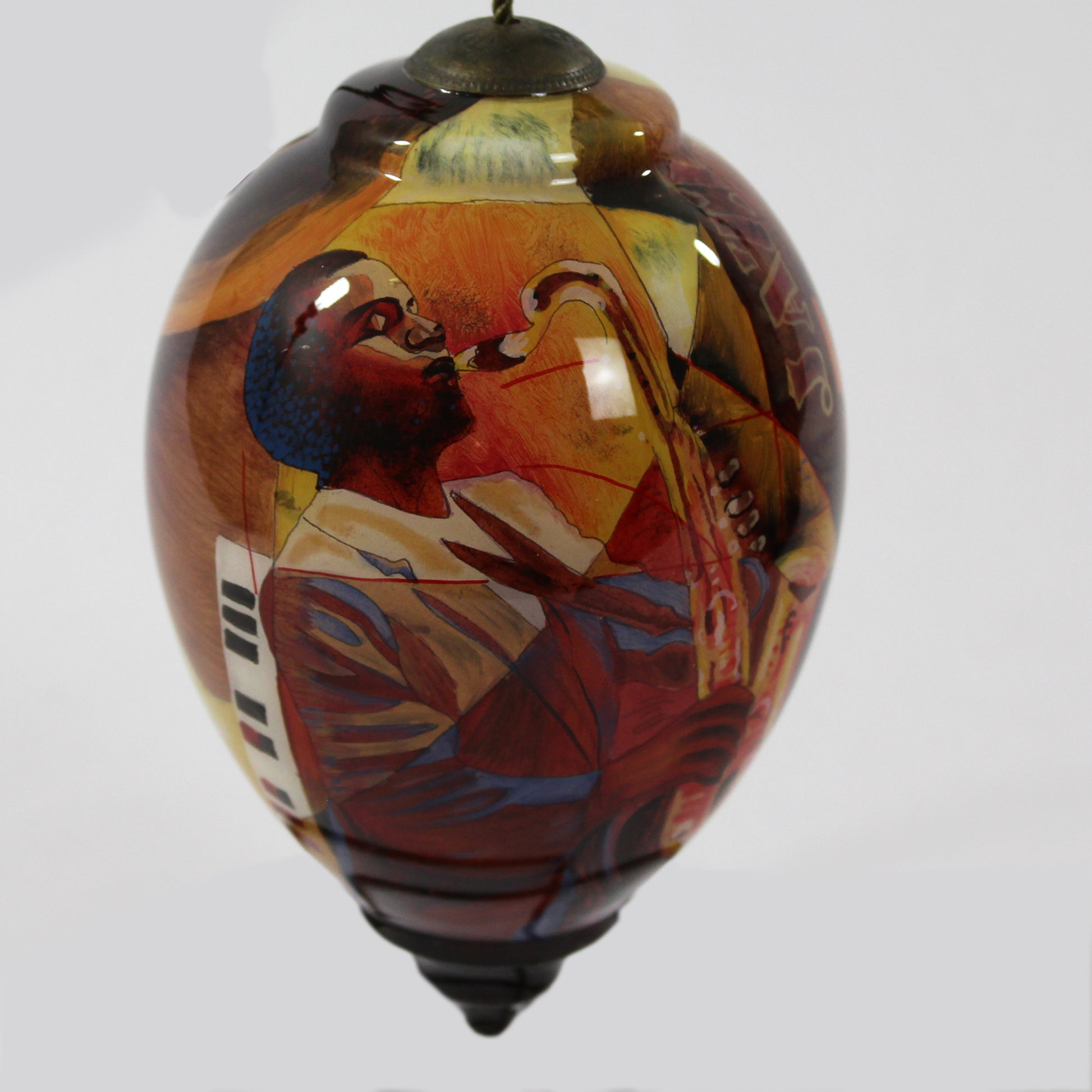 Jammin Ne'Qwa Art Glass Ornament by Keith Mallett hanging front