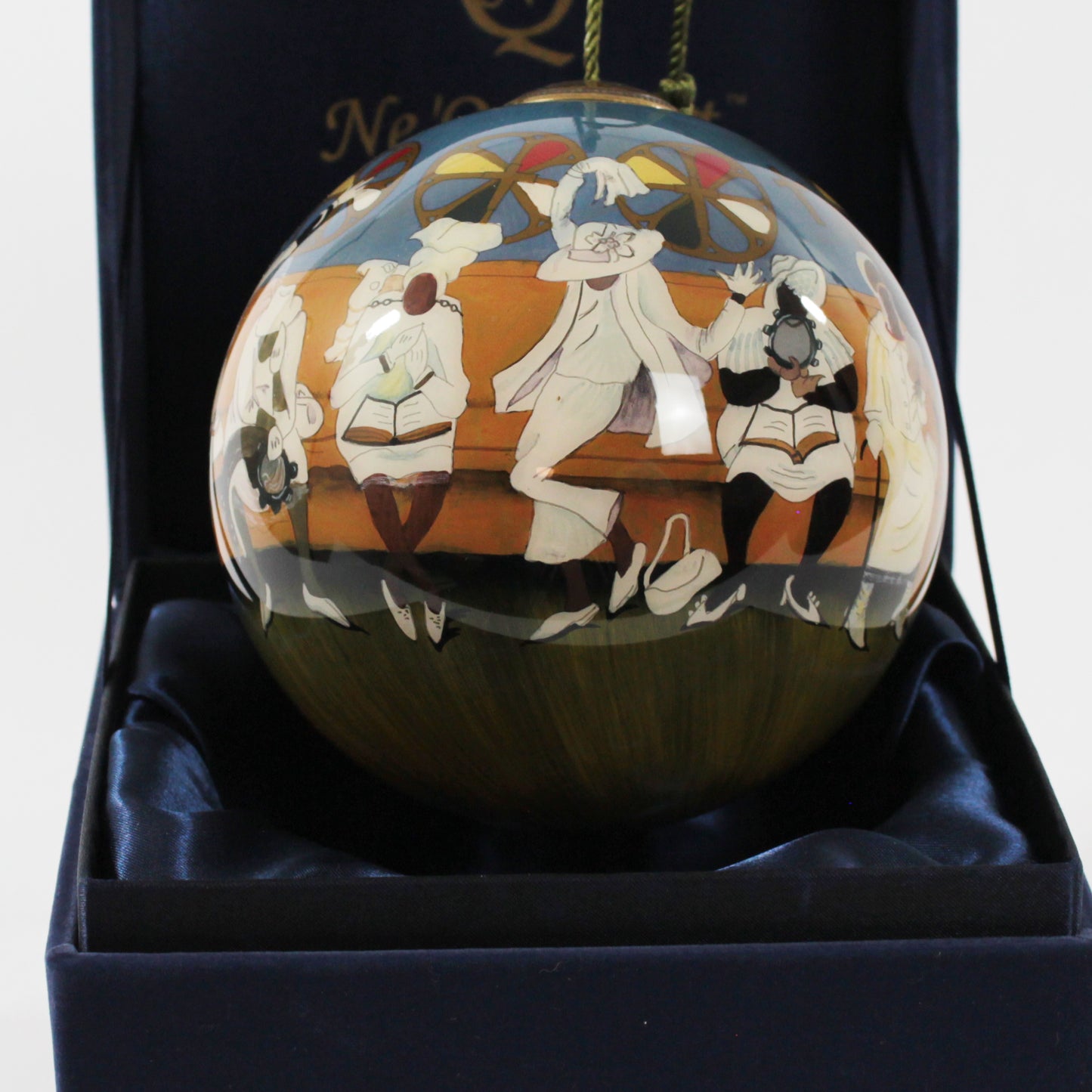 Ne'Qwa Art Glass Ornament "The Mother Board" by Annie Lee closeup